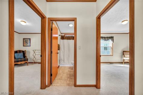 378 Pin Oak Elyria OH 44035