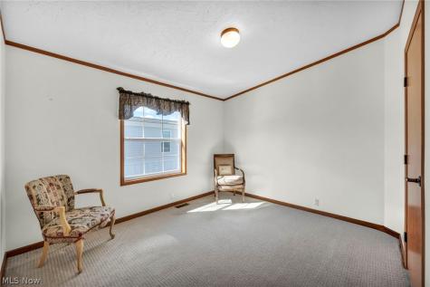 378 Pin Oak Elyria OH 44035