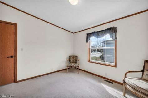 378 Pin Oak Elyria OH 44035
