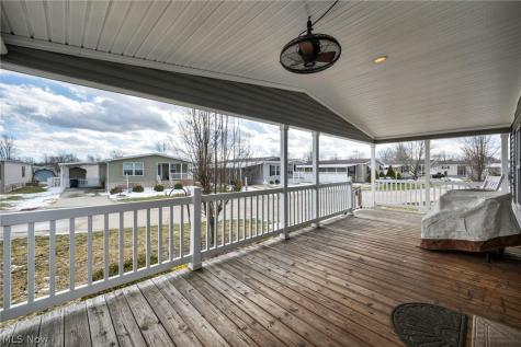 378 Pin Oak Elyria OH 44035