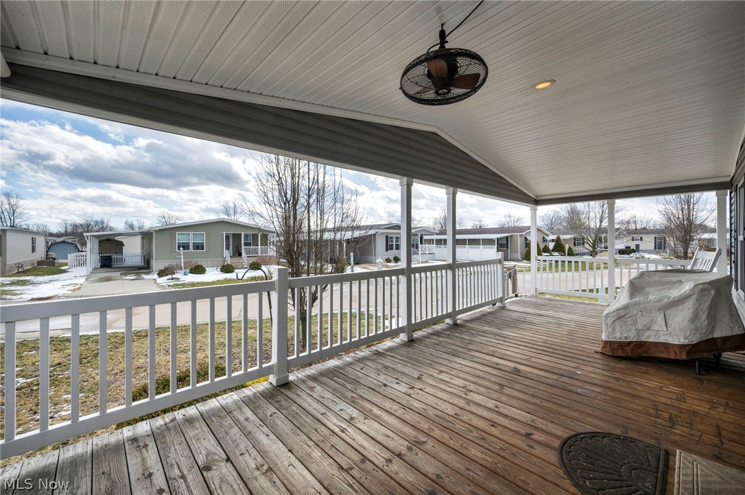 378 Pin Oak Elyria OH 44035