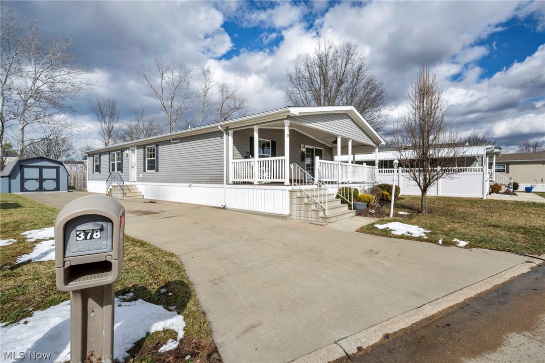378 Pin Oak Elyria OH 44035