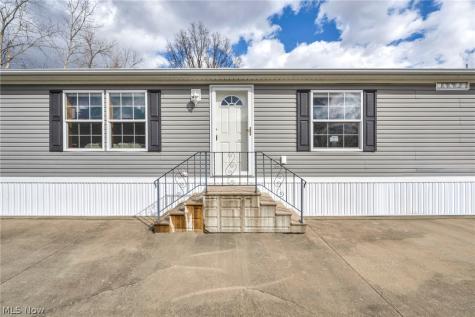 378 Pin Oak Elyria OH 44035