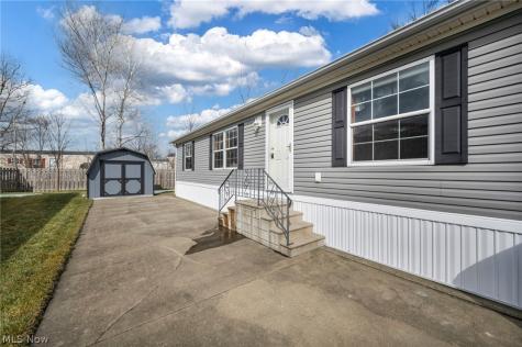 378 Pin Oak Elyria OH 44035