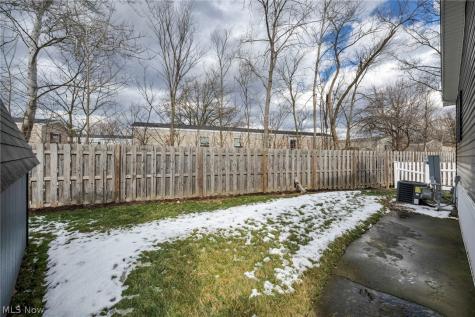 378 Pin Oak Elyria OH 44035