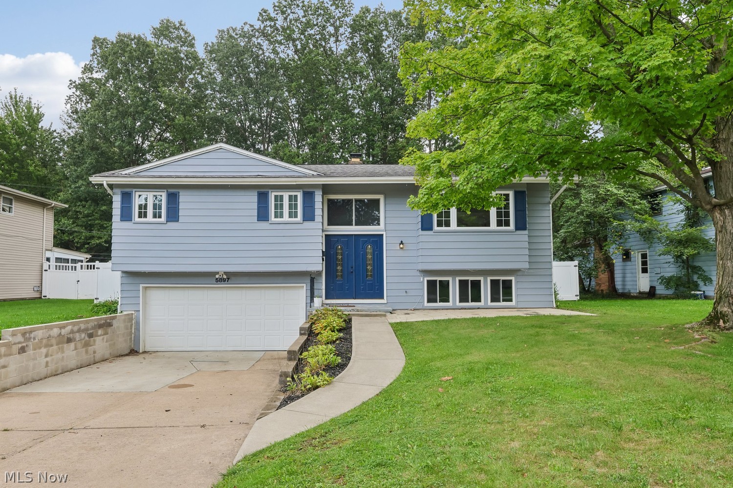 5897 Forest Ridge Drive North Olmsted OH 44070