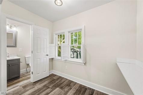 2164 11th Street SW Akron OH 44314