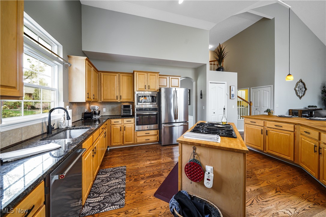 1005 W Parkway Boulevard Aurora OH 44202