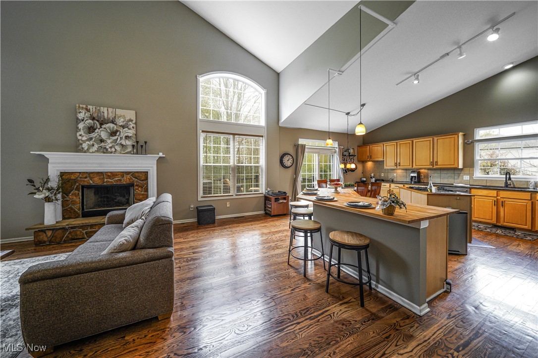 1005 W Parkway Boulevard Aurora OH 44202