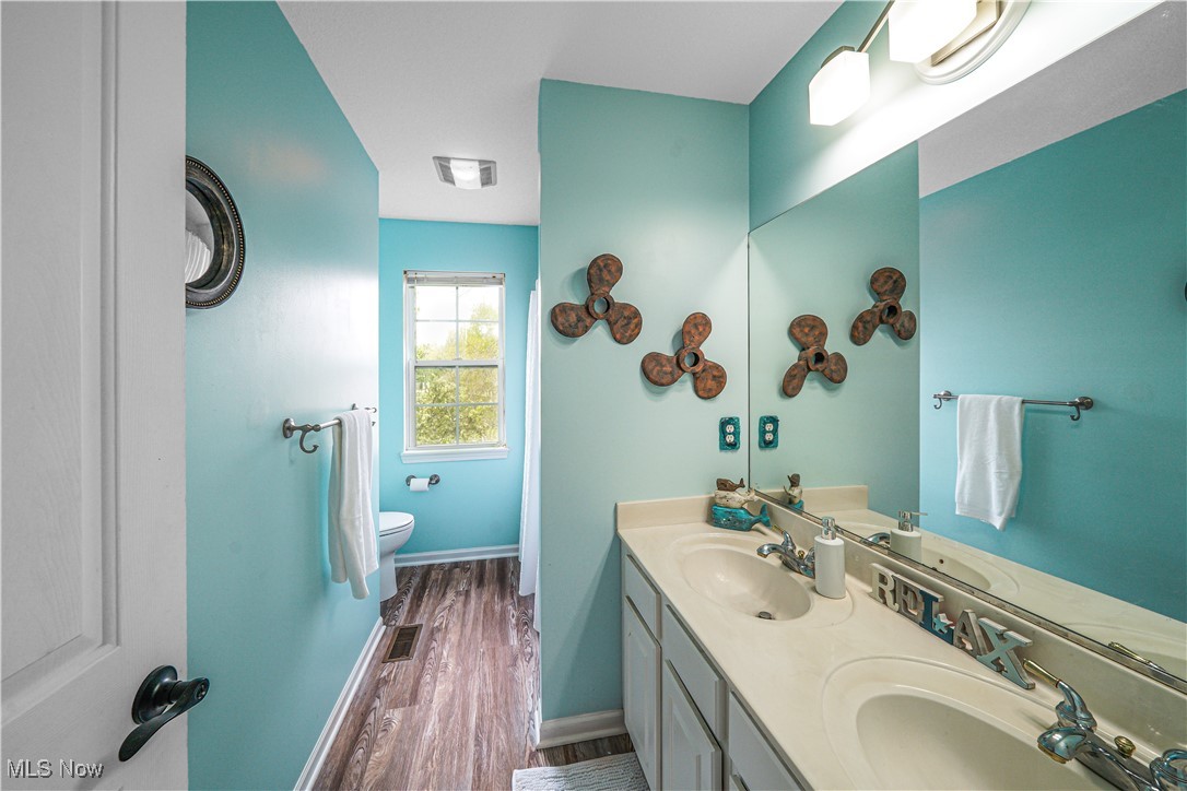 1005 W Parkway Boulevard Aurora OH 44202