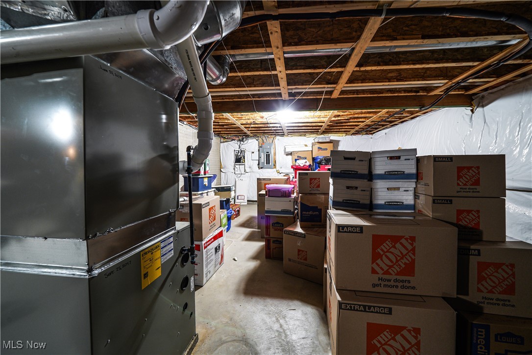 1005 W Parkway Boulevard Aurora OH 44202