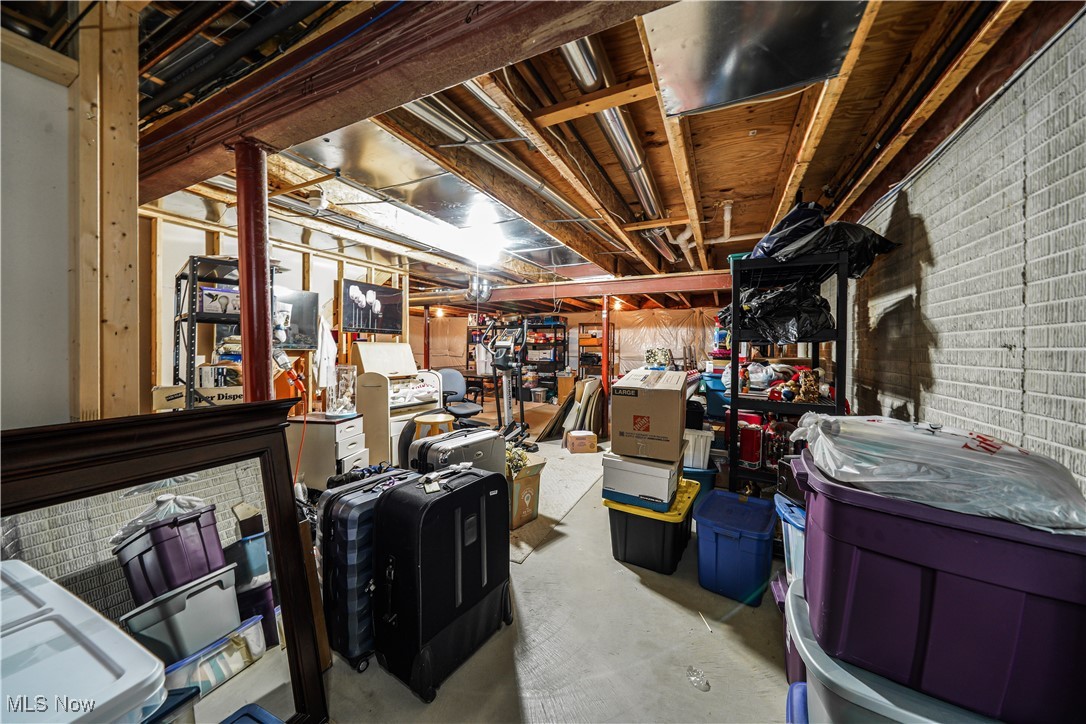 1005 W Parkway Boulevard Aurora OH 44202