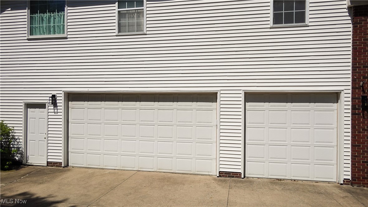 1005 W Parkway Boulevard Aurora OH 44202