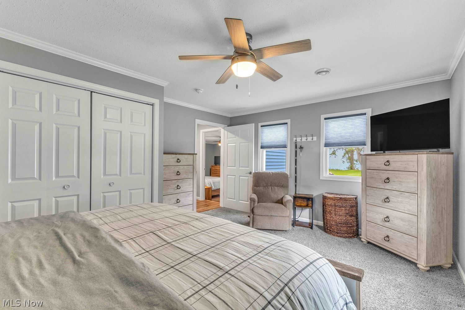 4951 E Lake Road Sheffield Lake OH 44054