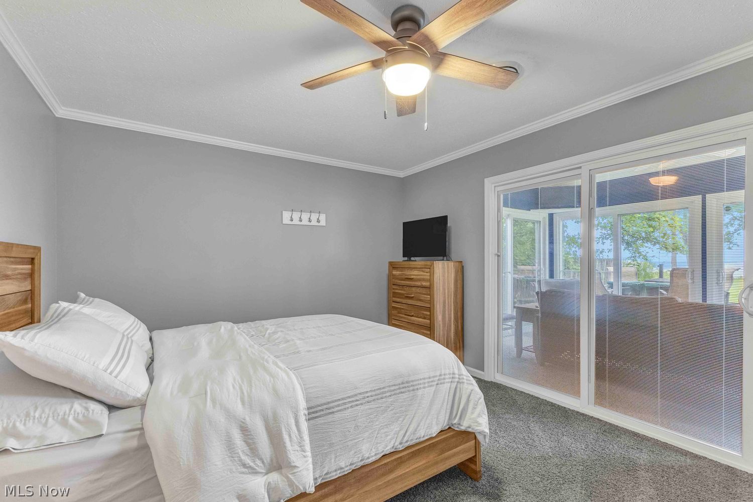 4951 E Lake Road Sheffield Lake OH 44054
