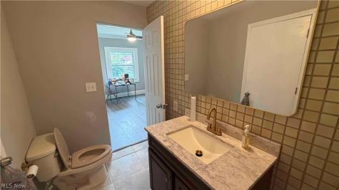 4711 W 147th Street Cleveland OH 44135