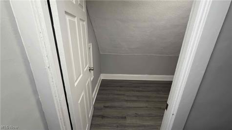 4711 W 147th Street Cleveland OH 44135