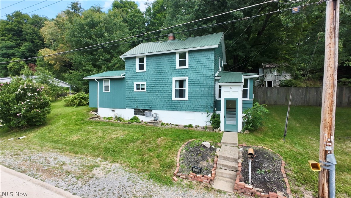733 Critchfield Street Millersburg OH 44654