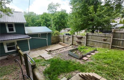 733 Critchfield Street Millersburg OH 44654