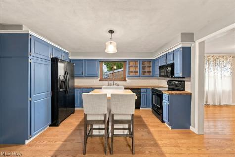 622 Summit Street SE North Canton OH 44720