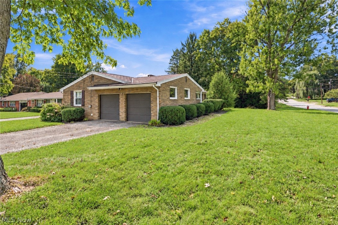 622 Summit Street SE North Canton OH 44720