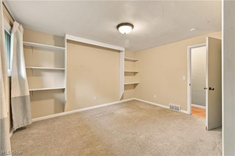 622 Summit Street SE North Canton OH 44720