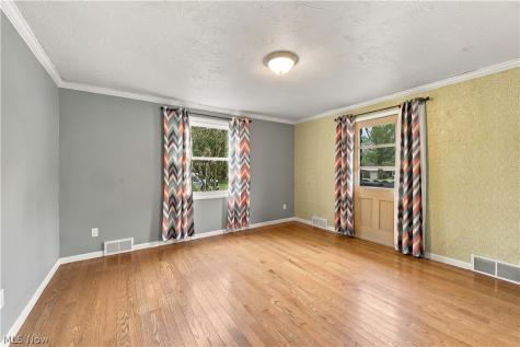 622 Summit Street SE North Canton OH 44720