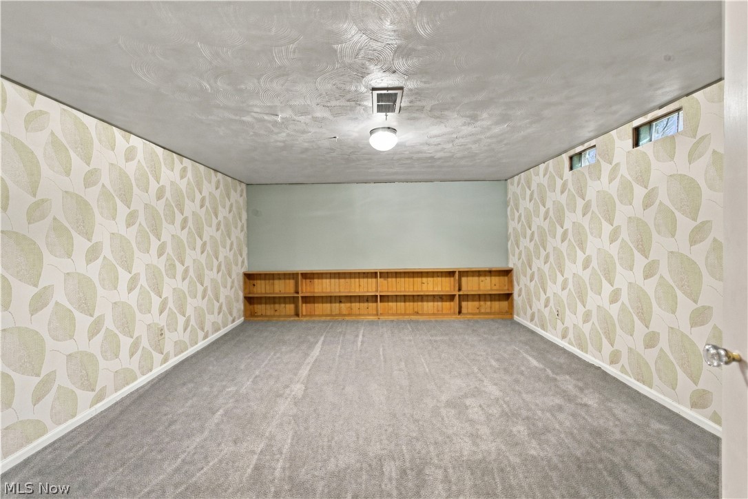 622 Summit Street SE North Canton OH 44720