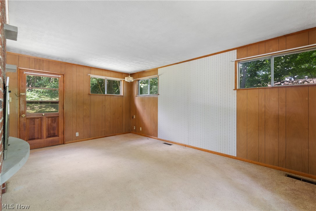 353 Southeast Avenue Tallmadge OH 44278