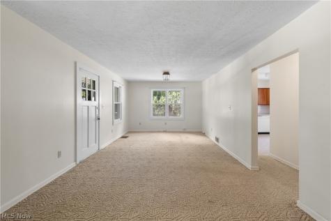 353 Southeast Avenue Tallmadge OH 44278
