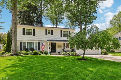 166 Glenview Drive Avon Lake OH 44012