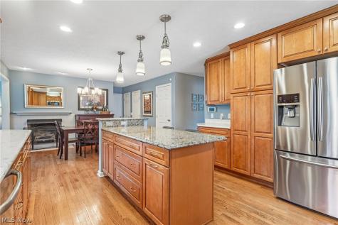 166 Glenview Drive Avon Lake OH 44012