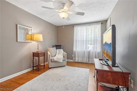 166 Glenview Drive Avon Lake OH 44012