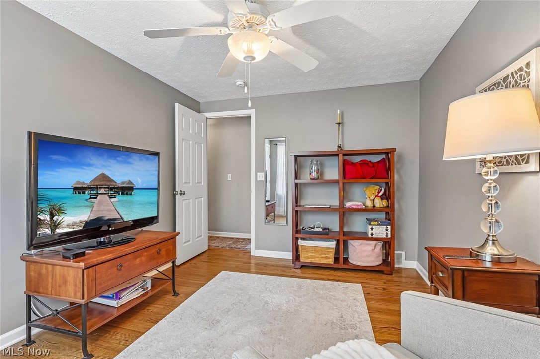 166 Glenview Drive Avon Lake OH 44012