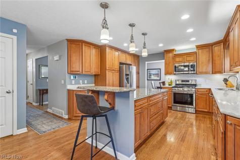 166 Glenview Drive Avon Lake OH 44012