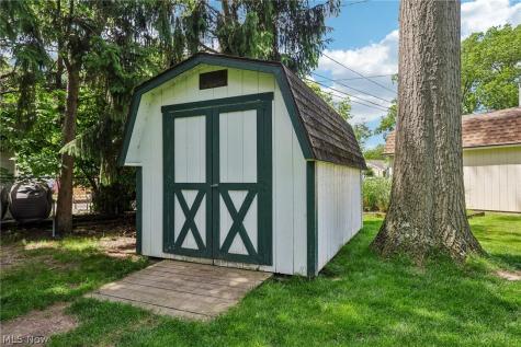 166 Glenview Drive Avon Lake OH 44012