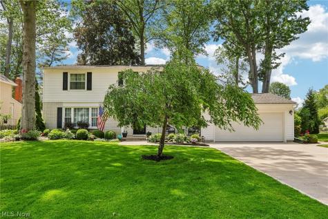 166 Glenview Drive Avon Lake OH 44012