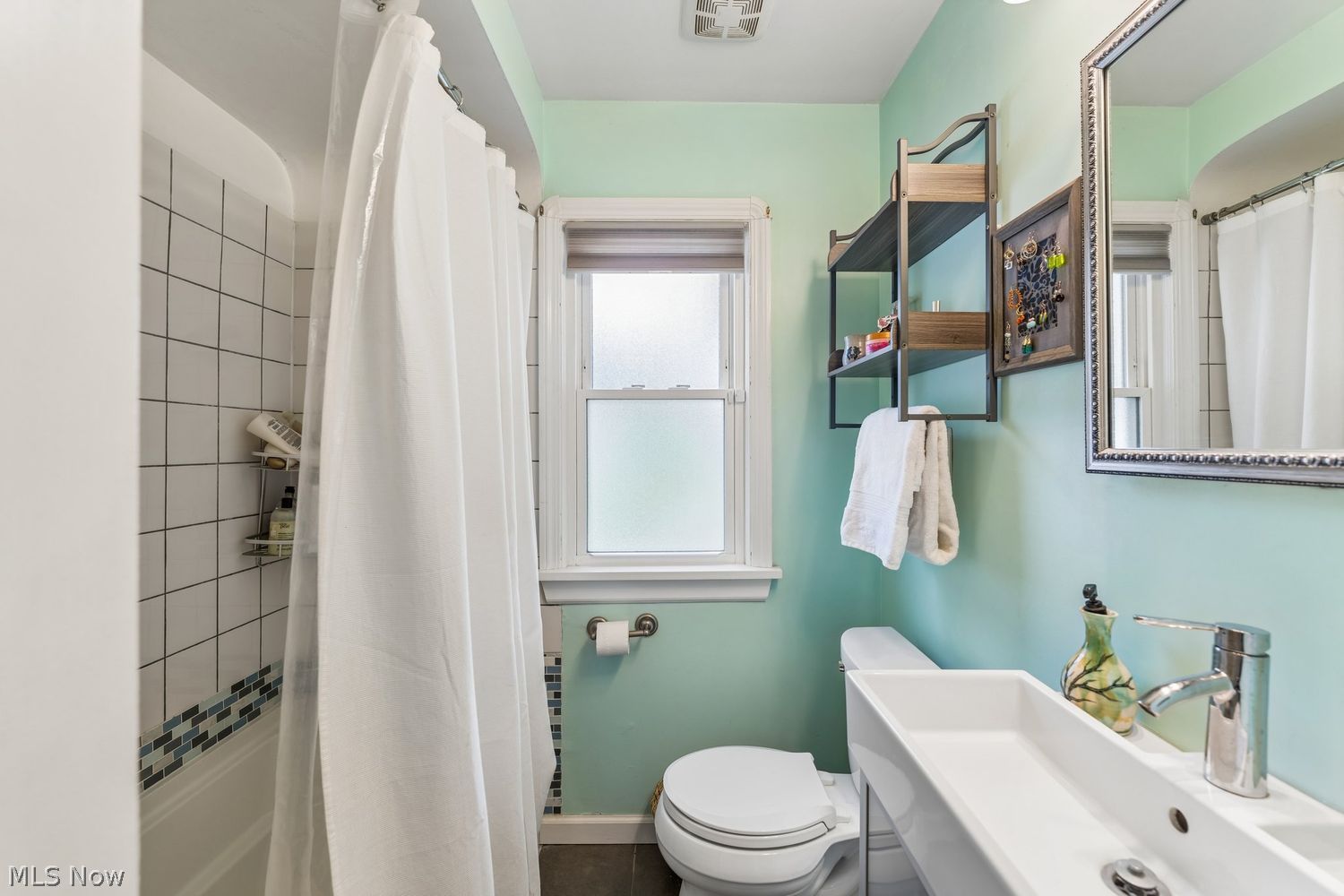 15034 Rosemary Avenue Cleveland OH 44111