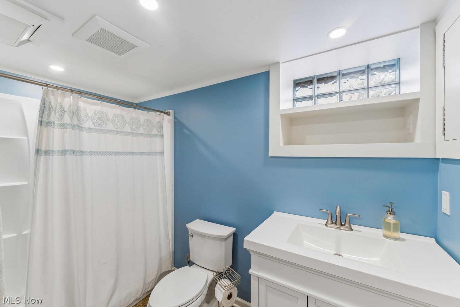 15034 Rosemary Avenue Cleveland OH 44111