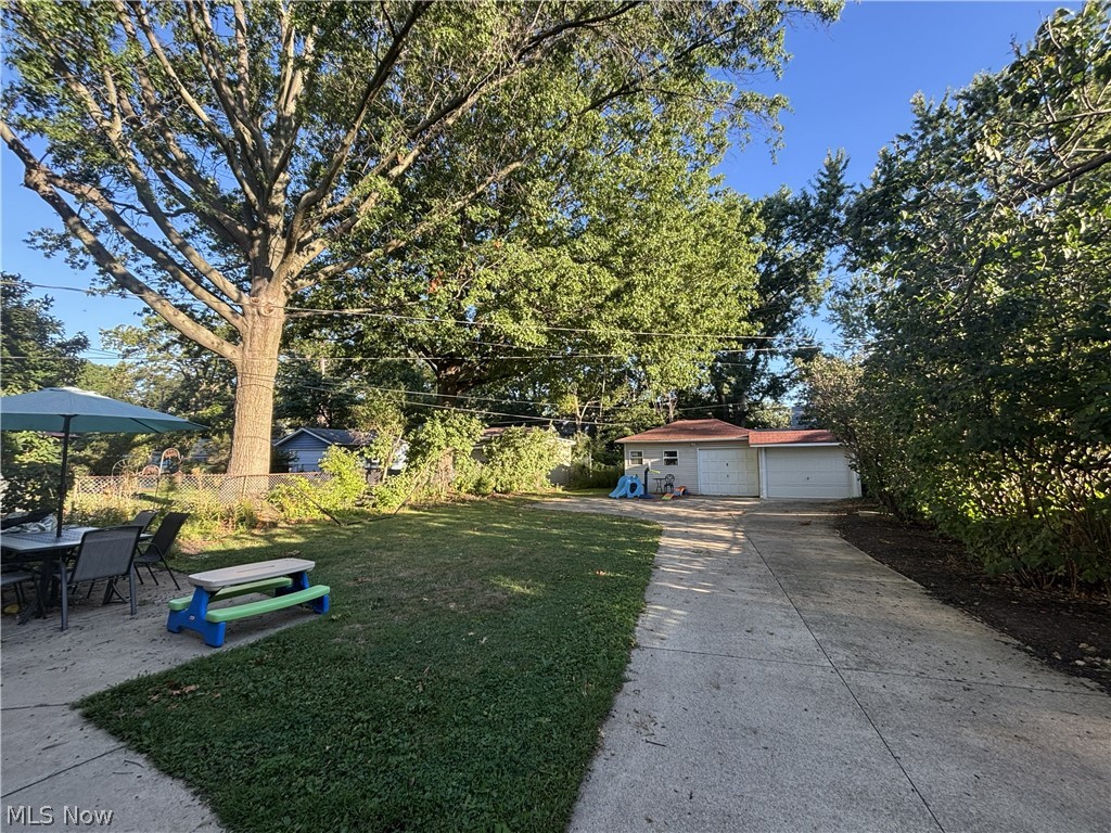 15426 Clifton Boulevard Lakewood OH 44107