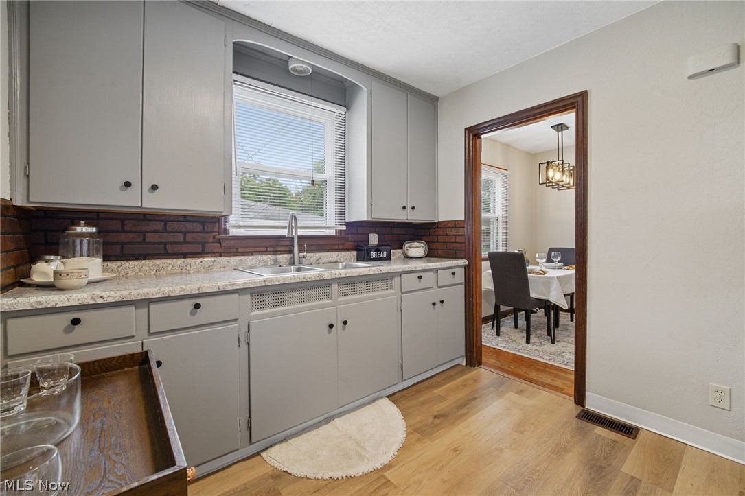1560 Garling Avenue Columbus OH 43223