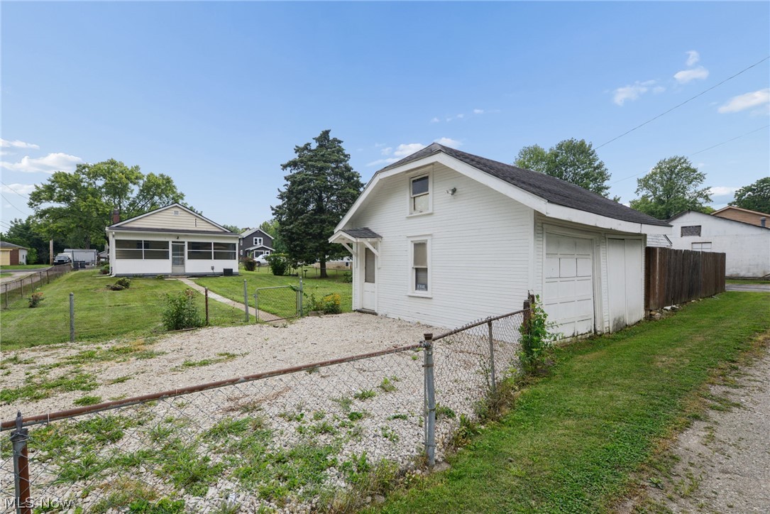 1560 Garling Avenue Columbus OH 43223