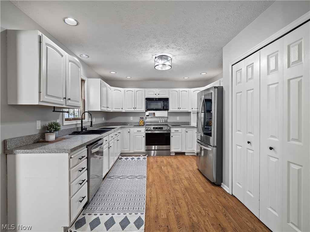 6141 Eastview Avenue North Ridgeville OH 44039