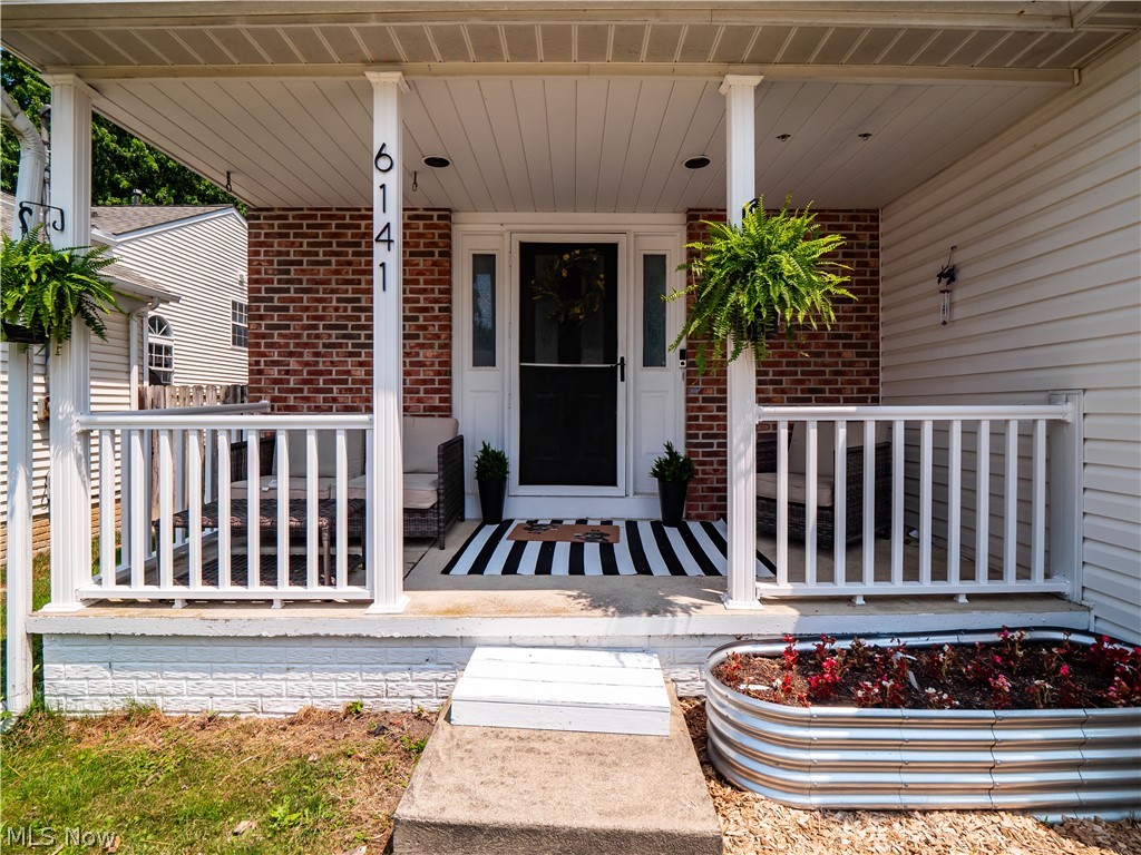 6141 Eastview Avenue North Ridgeville OH 44039