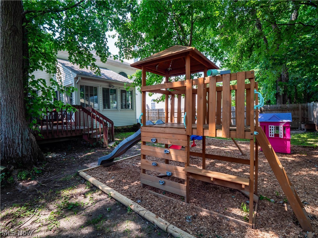 6141 Eastview Avenue North Ridgeville OH 44039