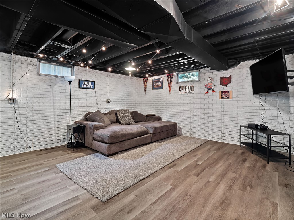 6141 Eastview Avenue North Ridgeville OH 44039