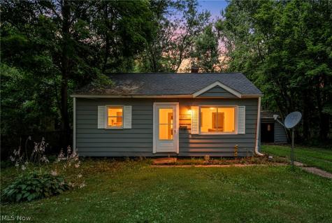 1276 Frederick Boulevard Akron OH 44320