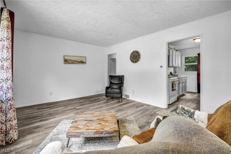 1276 Frederick Boulevard Akron OH 44320