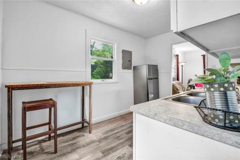 1276 Frederick Boulevard Akron OH 44320