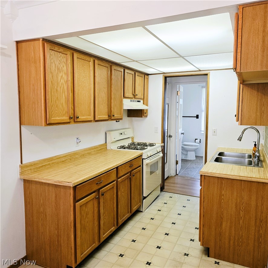 1550 Grace Avenue Lakewood OH 44107